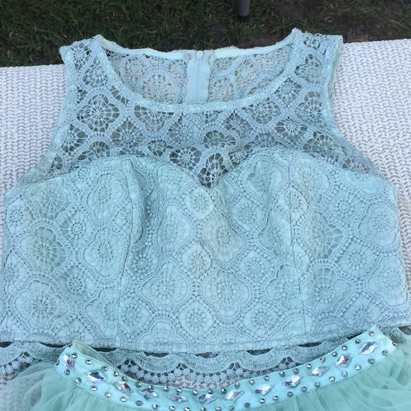 Prom two piece - Picture 2 of 5